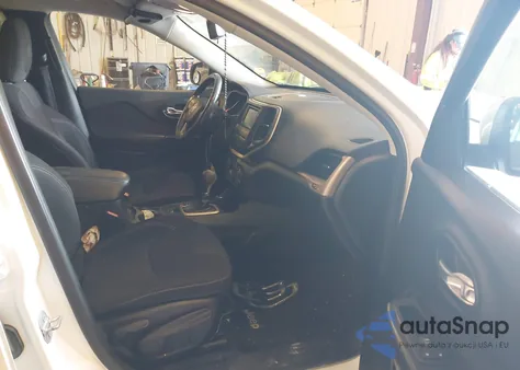 2015 Jeep Cherokee Latitude из США, поврежденный, VIN 1C4PJMCS9FW633313